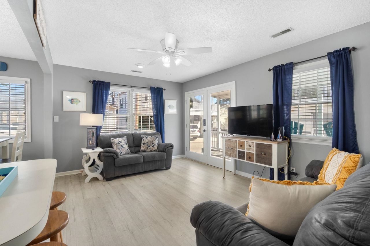 6001 - 1833 S Kings Hwy. Photo 12