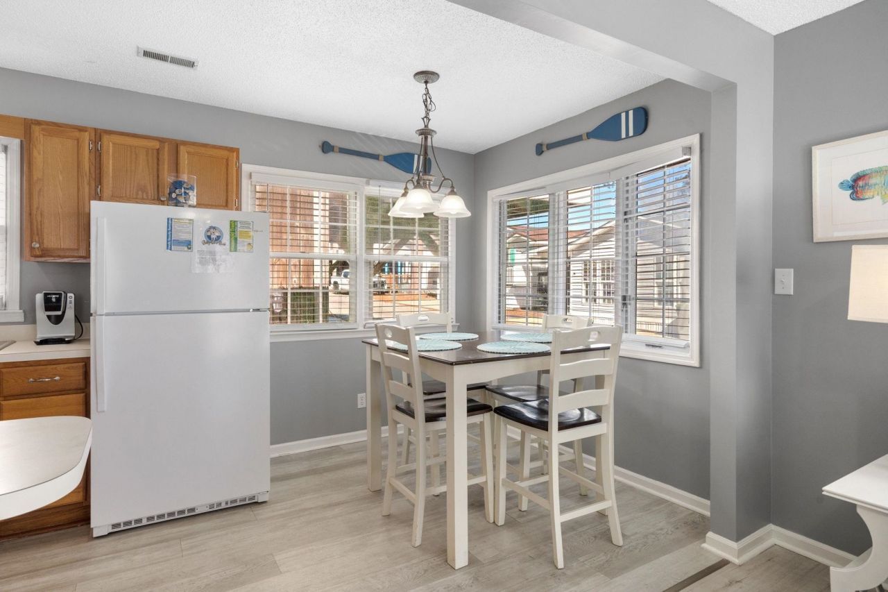 6001 - 1833 S Kings Hwy. Photo 19