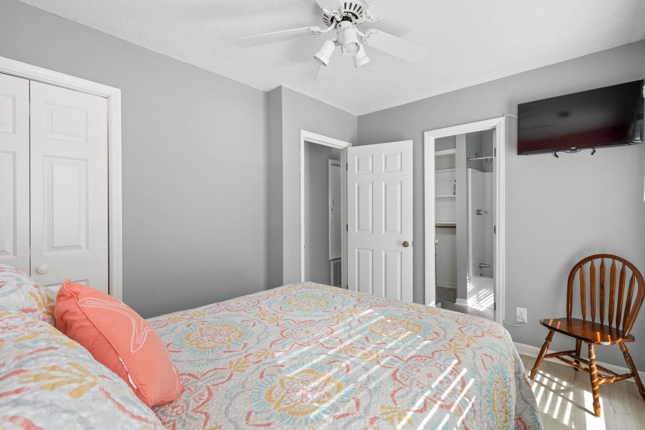 6001 - 1833 S Kings Hwy. Photo 23