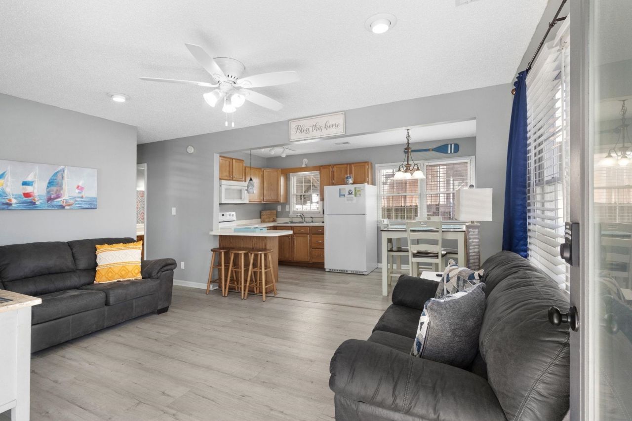 6001 - 1833 S Kings Hwy. Photo 9