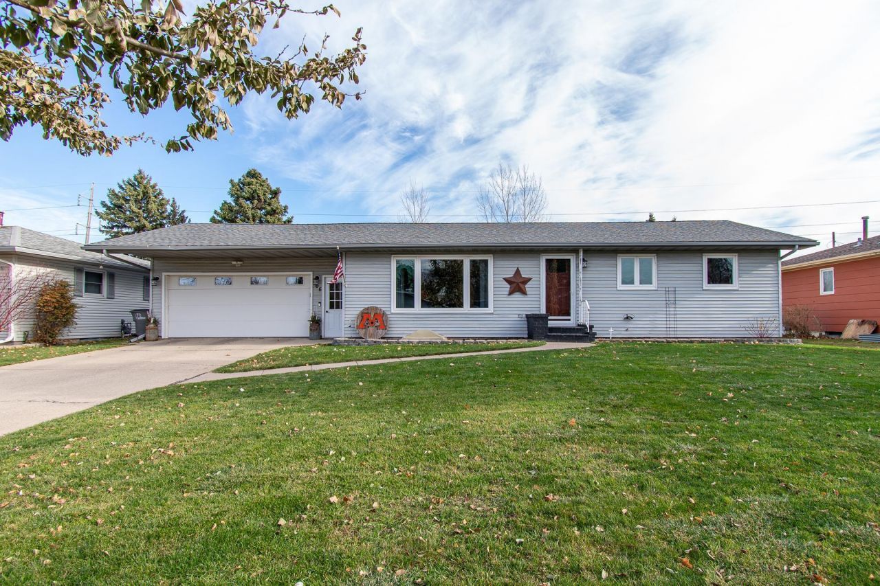 706 Rensvold Boulevard, Moorhead, MN 56560 Main Photo