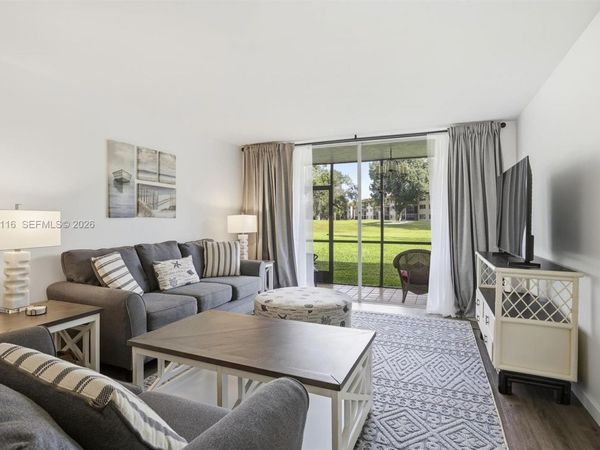 8941 S Hollybrook Blvd, Unit 103, Pembroke Pines, FL 33025