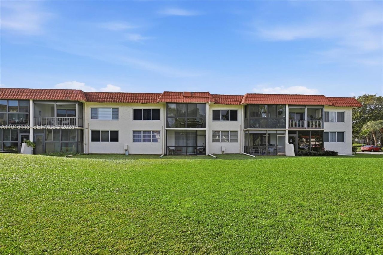 8941 S Hollybrook Blvd, Unit 103, Pembroke Pines, FL 33025 Photo