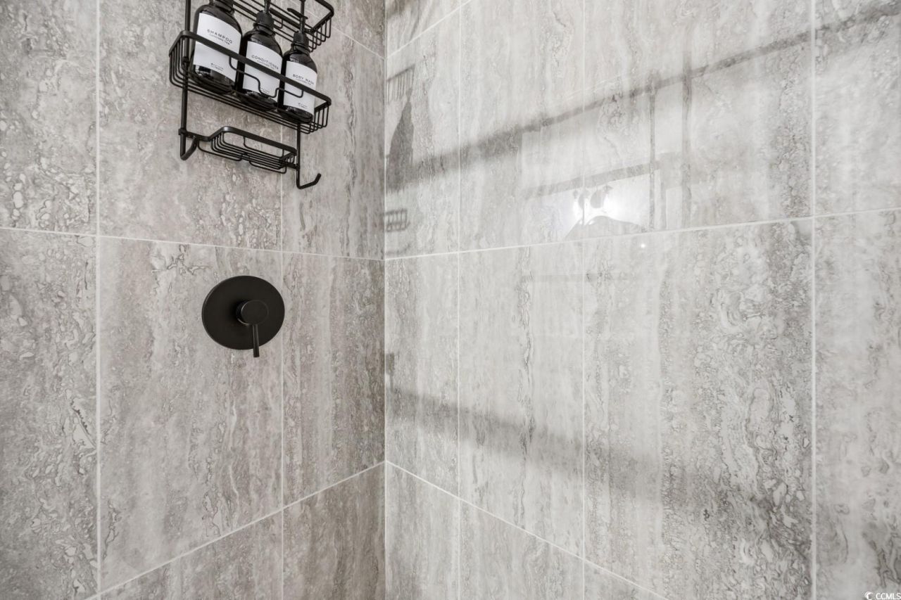 1500 Cenith Dr. Photo 22