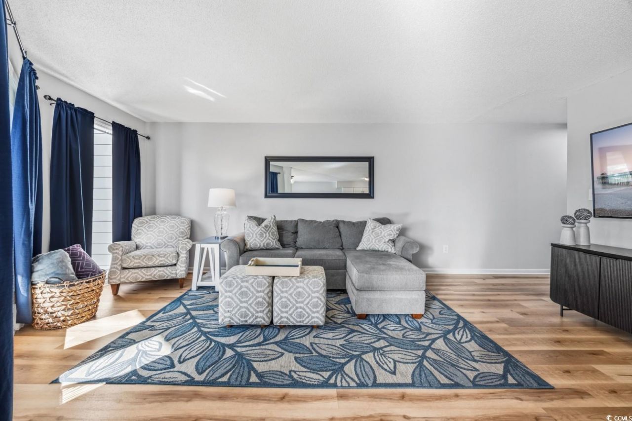 1500 Cenith Dr. Photo 9