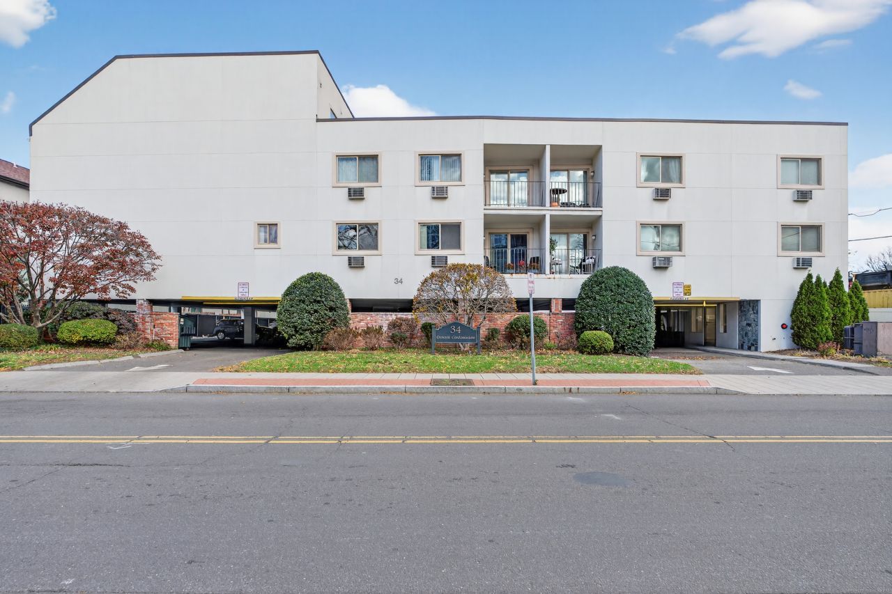34 Crescent, Unit APT 2D, Stamford, CT 06906 Main Photo