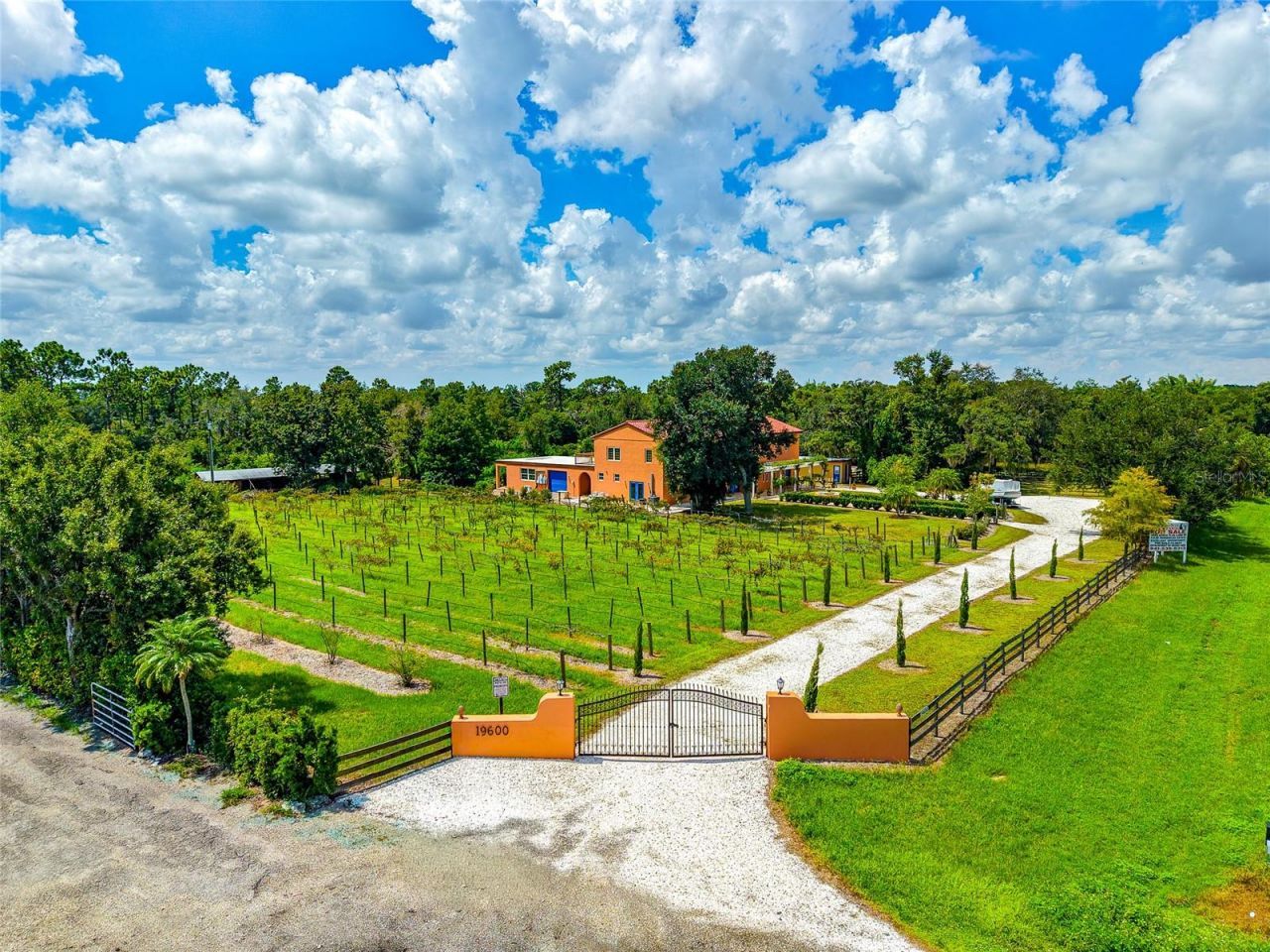 19600 E State Road 64, Bradenton, FL 34212 Photo