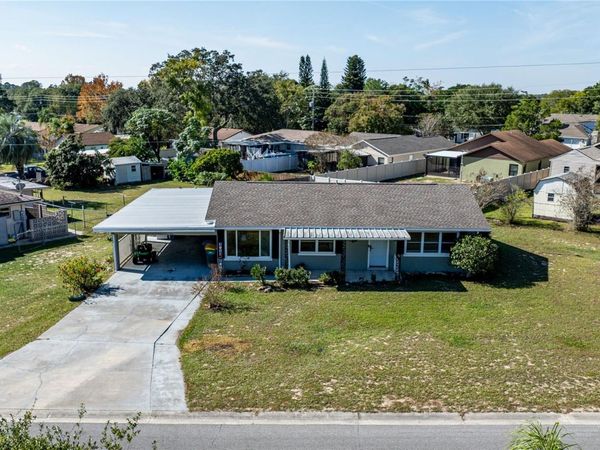 903 VIRGINIA AVENUE, TAVARES, FL 32778