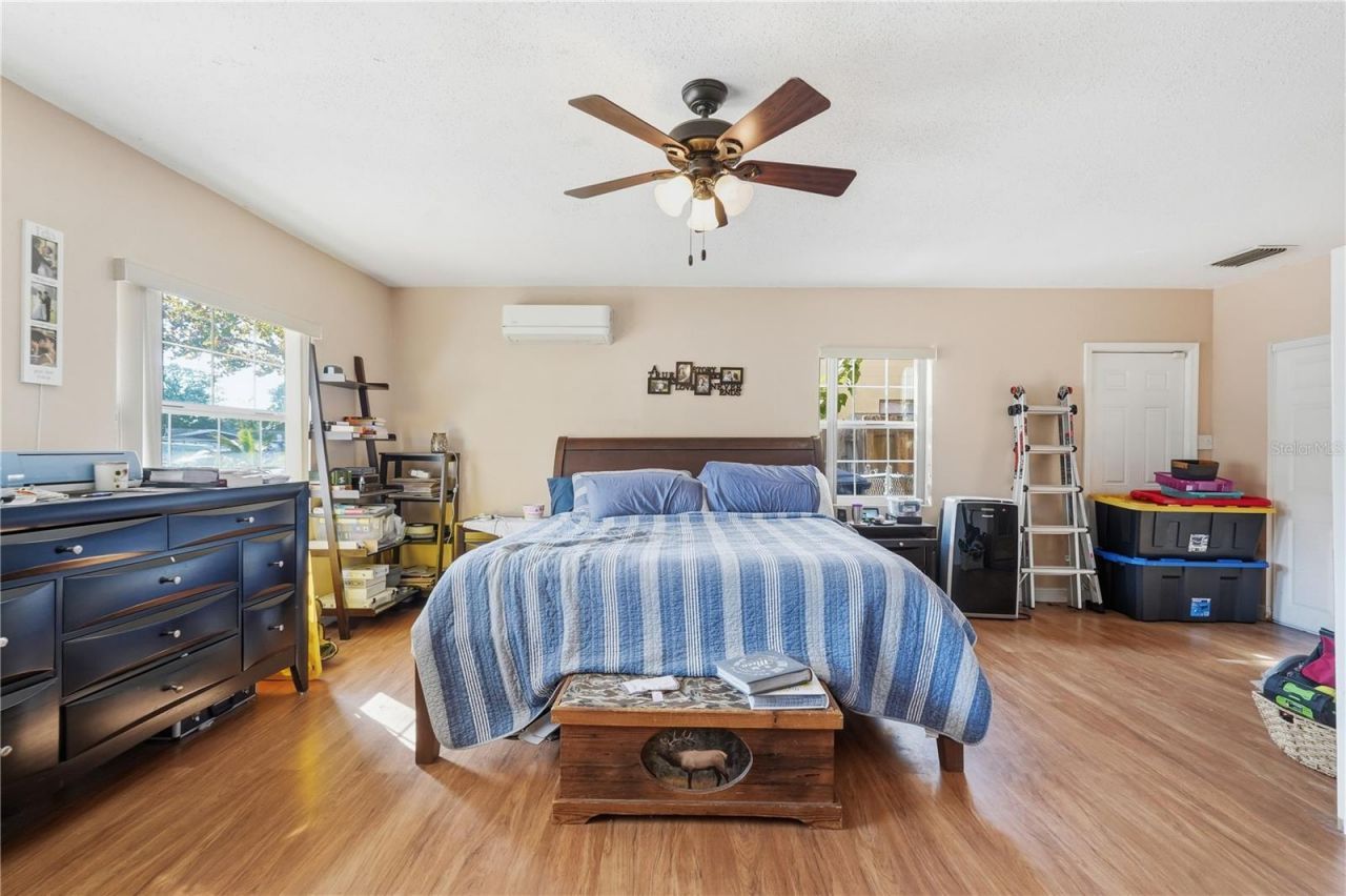 940 Orangeview Drive, Largo, FL 33778 Photo