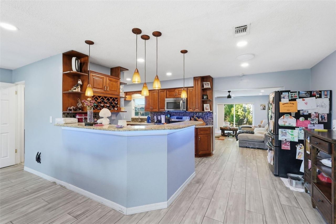 940 Orangeview Drive, Largo, FL 33778 Photo