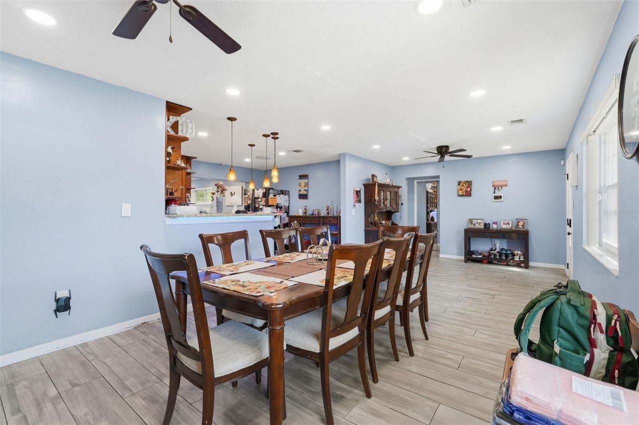 940 Orangeview Drive, Largo, FL 33778 Photo