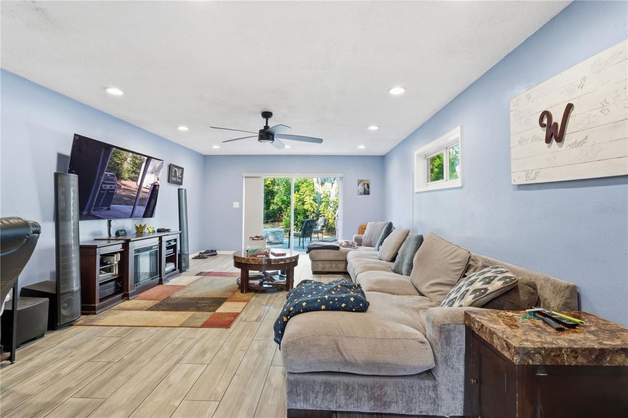 940 Orangeview Drive, Largo, FL 33778 Photo