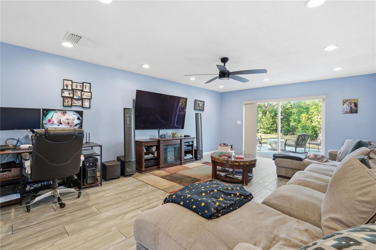 940 Orangeview Drive, Largo, FL 33778 Photo