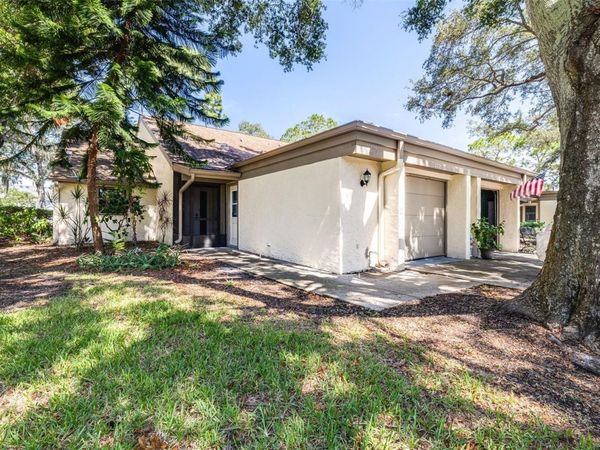 2201 PINE DRIVE, TARPON SPRINGS, FL 34689