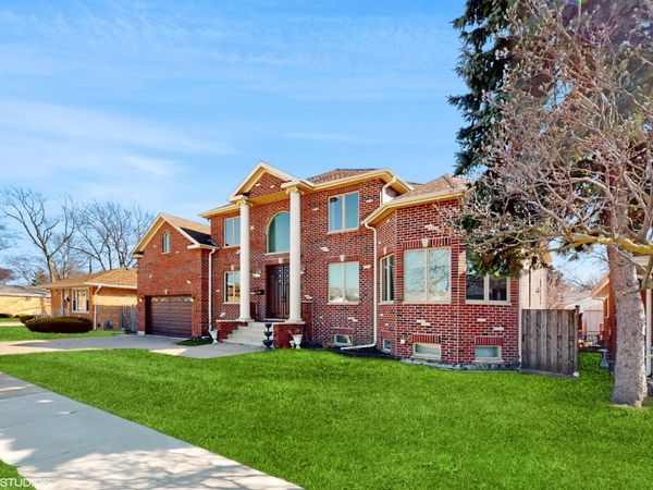 6909 Beckwith Road, Morton Grove, IL 60053