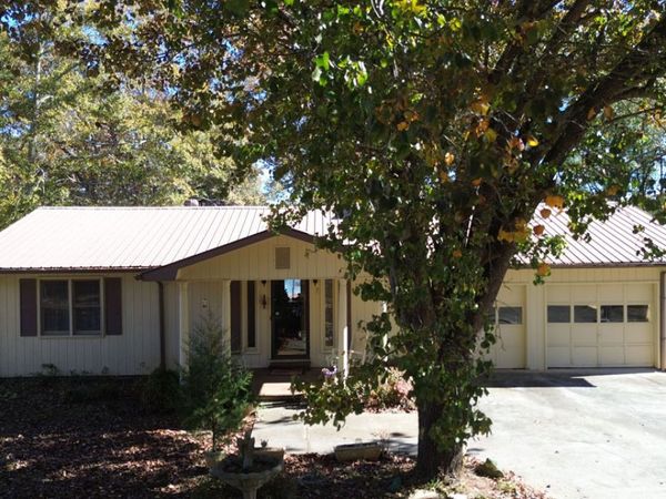 410 Cedar Street, Lavonia, GA 30553