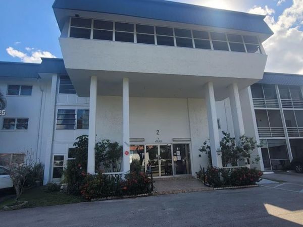 4880 NW 22nd St, Unit 301, Lauderhill, FL 33313
