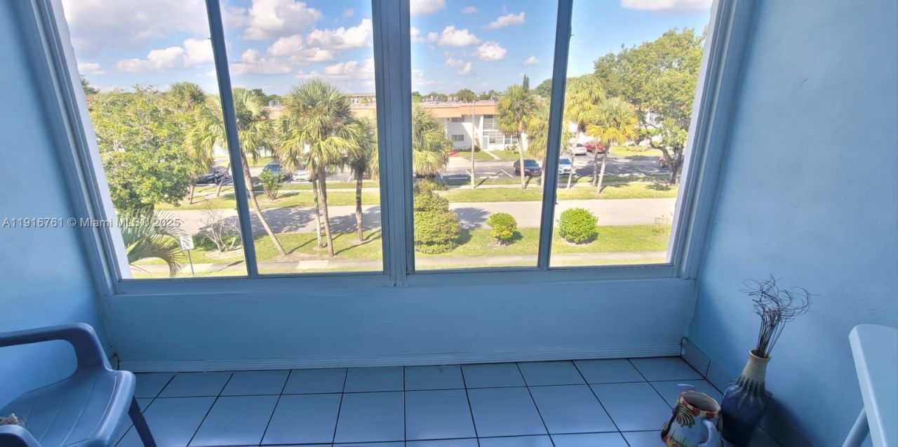 4880 NW 22nd St, Unit 301, Lauderhill, FL 33313 Photo