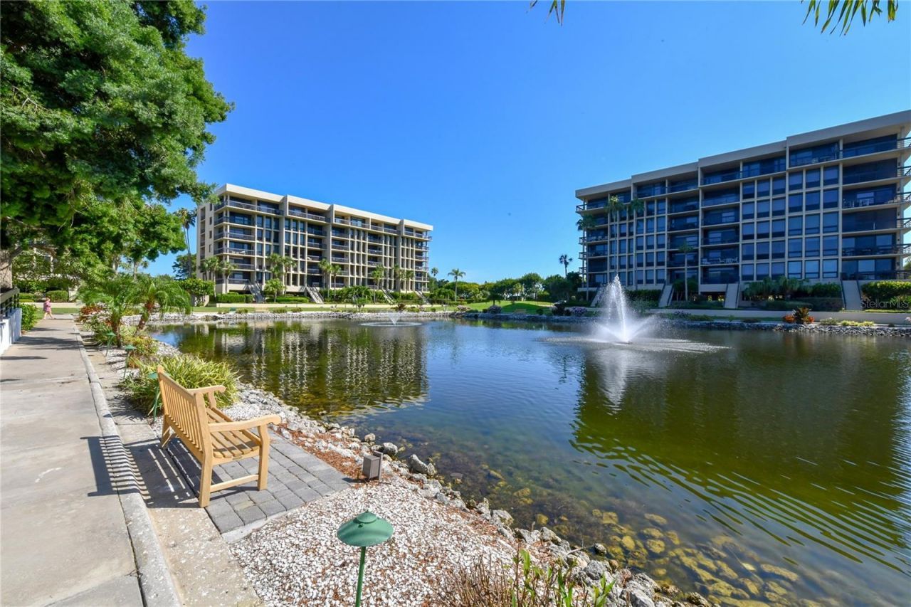 1125 Gulf Of Mexico Drive, Unit 101, Longboat Key, FL 34228 Photo