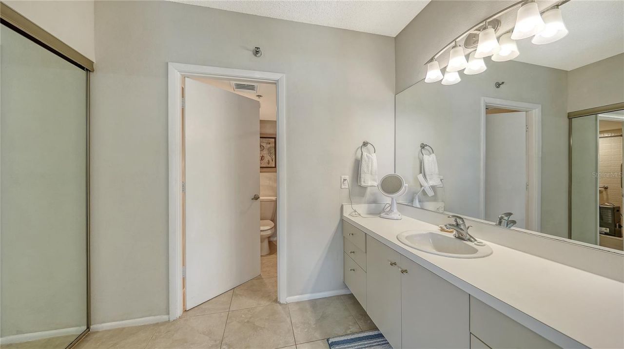 1125 Gulf Of Mexico Drive, Unit 101, Longboat Key, FL 34228 Photo