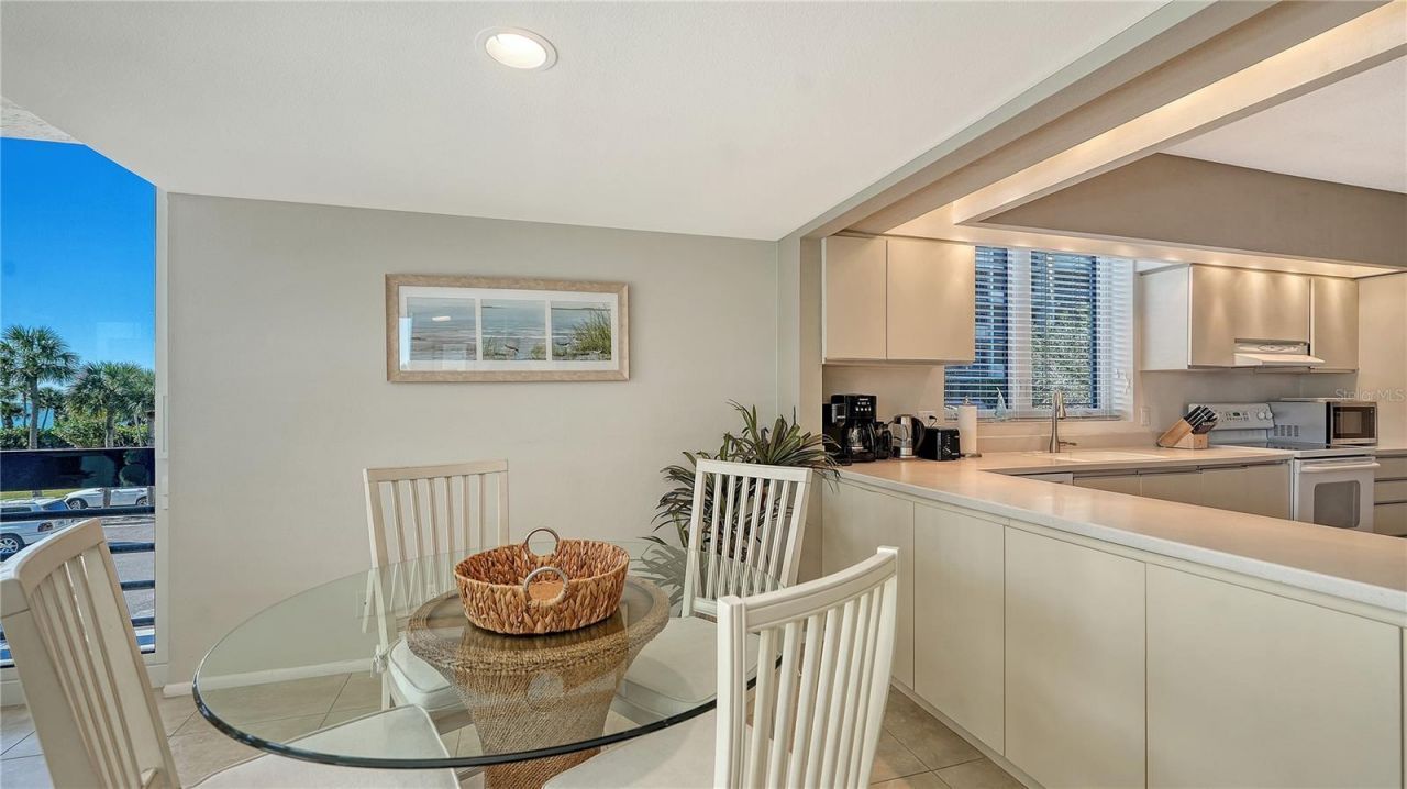 1125 Gulf Of Mexico Drive, Unit 101, Longboat Key, FL 34228 Photo