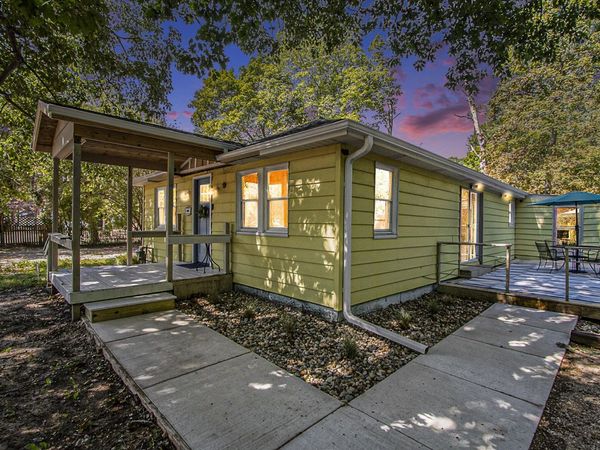 3481 Dearborn Place, Coloma, MI 49038