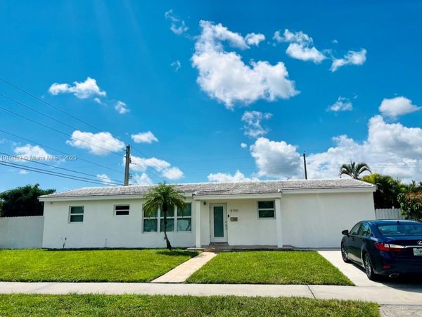 8700 SW 42nd Ter, Miami, FL 33165