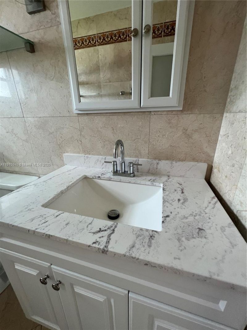 8700 SW 42nd Ter, Miami, FL 33165 Photo