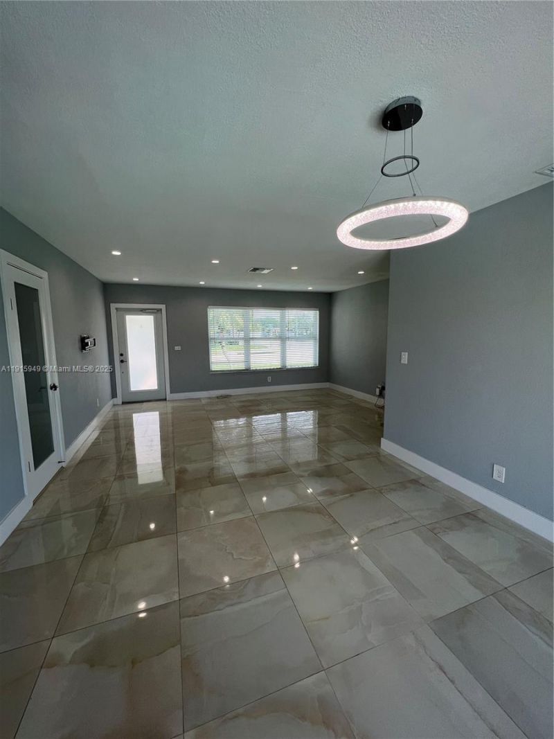 8700 SW 42nd Ter, Miami, FL 33165 Photo