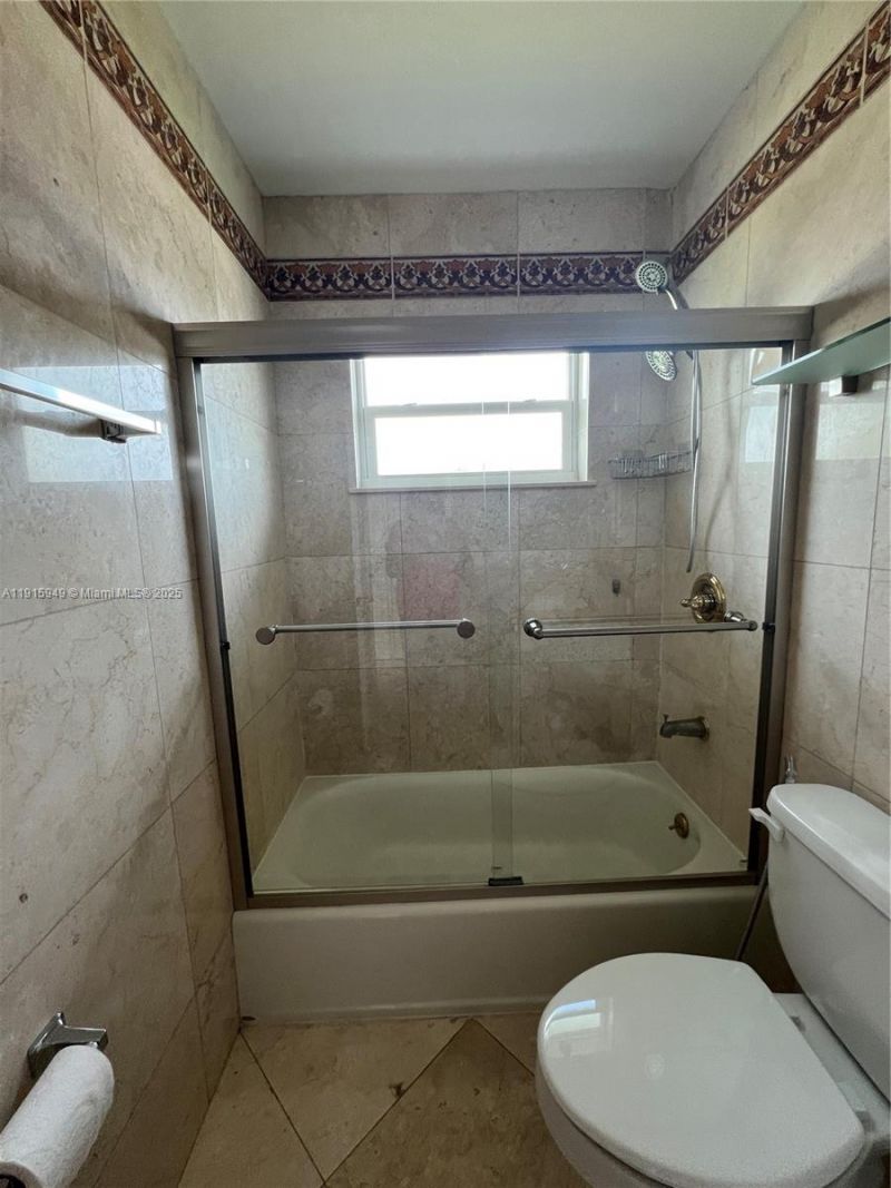 8700 SW 42nd Ter, Miami, FL 33165 Photo