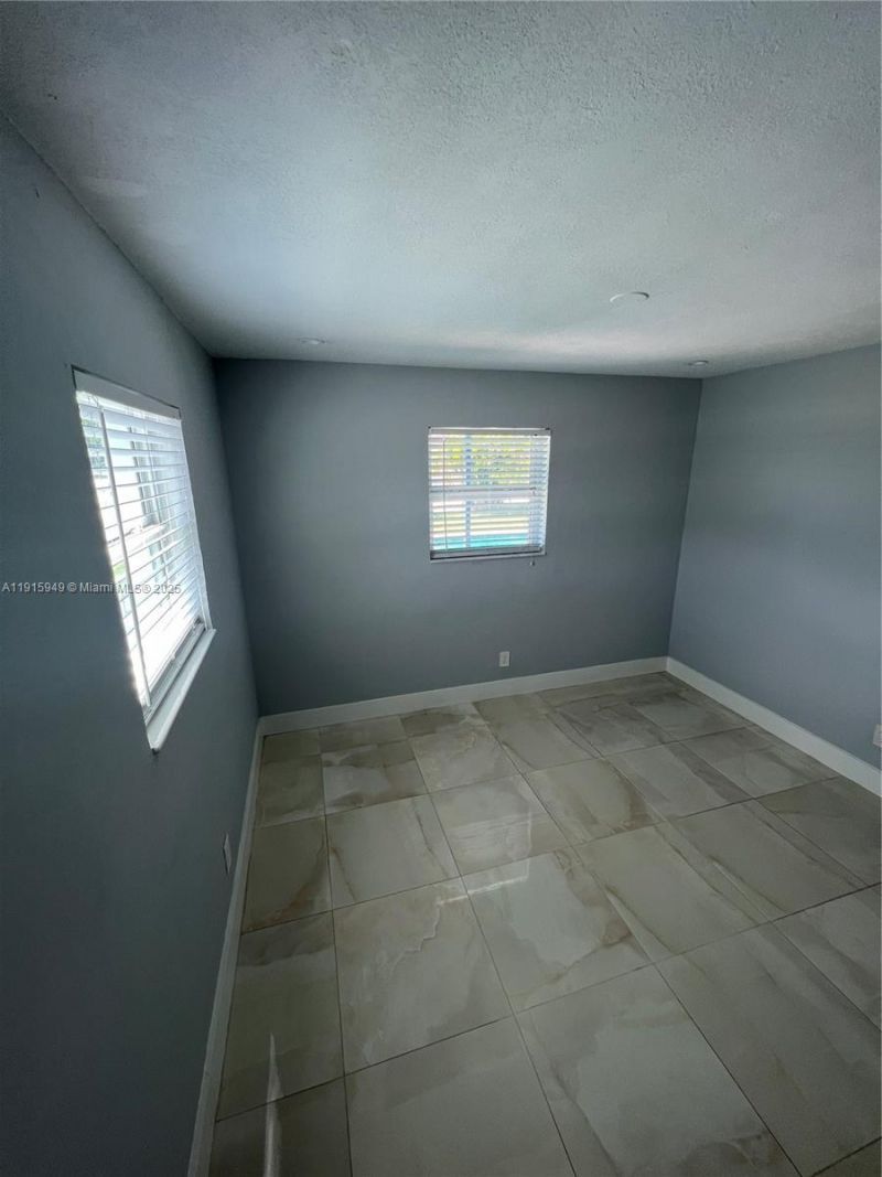 8700 SW 42nd Ter, Miami, FL 33165 Photo