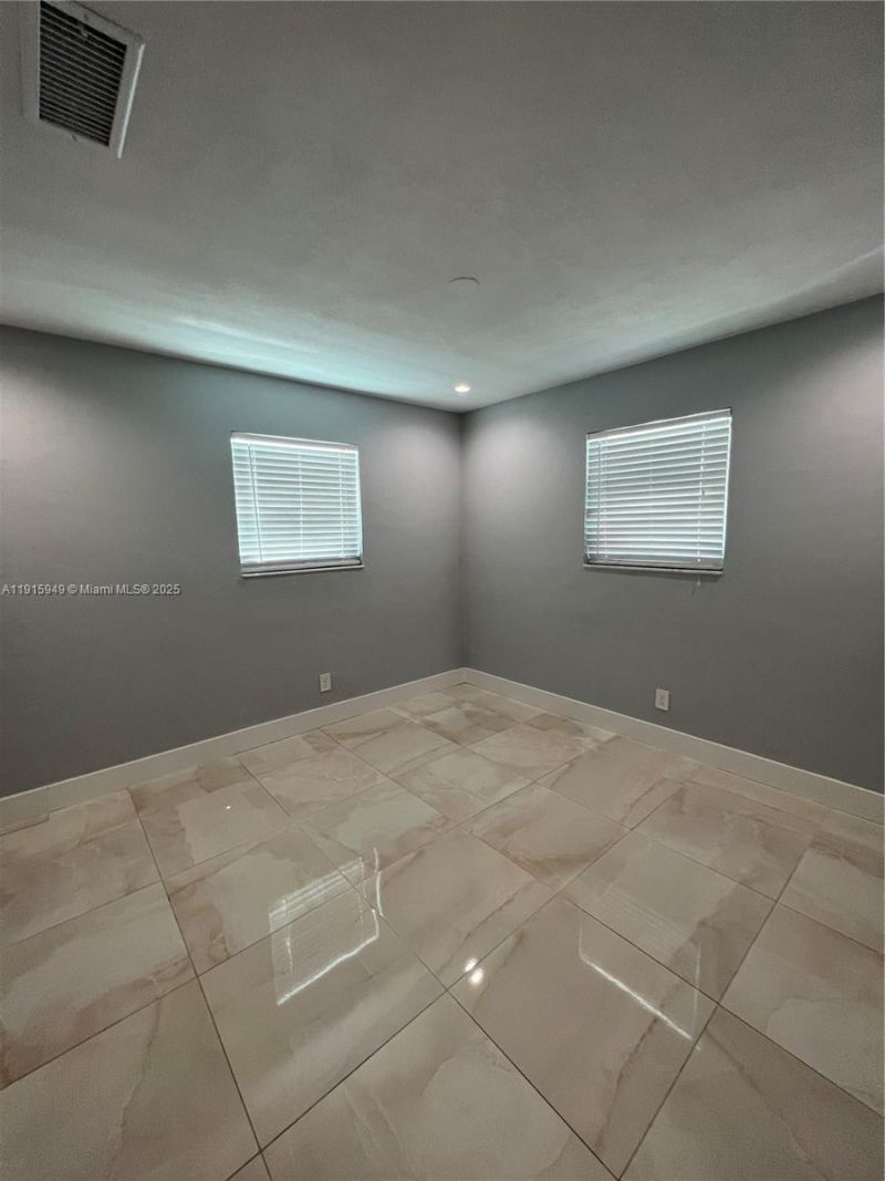 8700 SW 42nd Ter, Miami, FL 33165 Photo