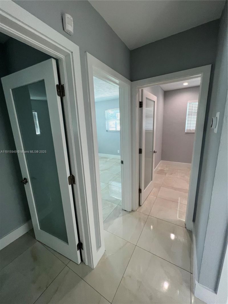 8700 SW 42nd Ter, Miami, FL 33165 Photo