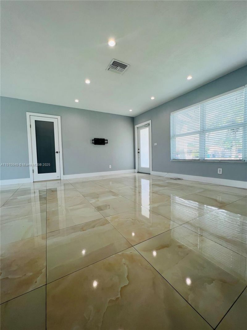 8700 SW 42nd Ter, Miami, FL 33165 Photo