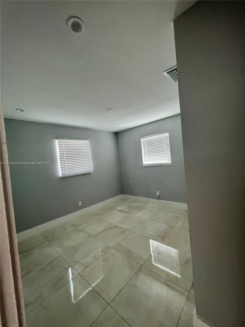 8700 SW 42nd Ter, Miami, FL 33165 Photo