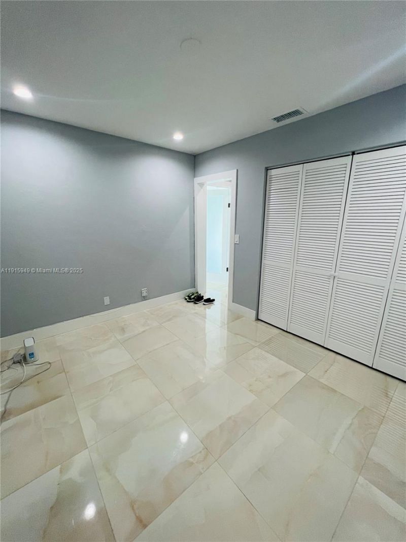 8700 SW 42nd Ter, Miami, FL 33165 Photo