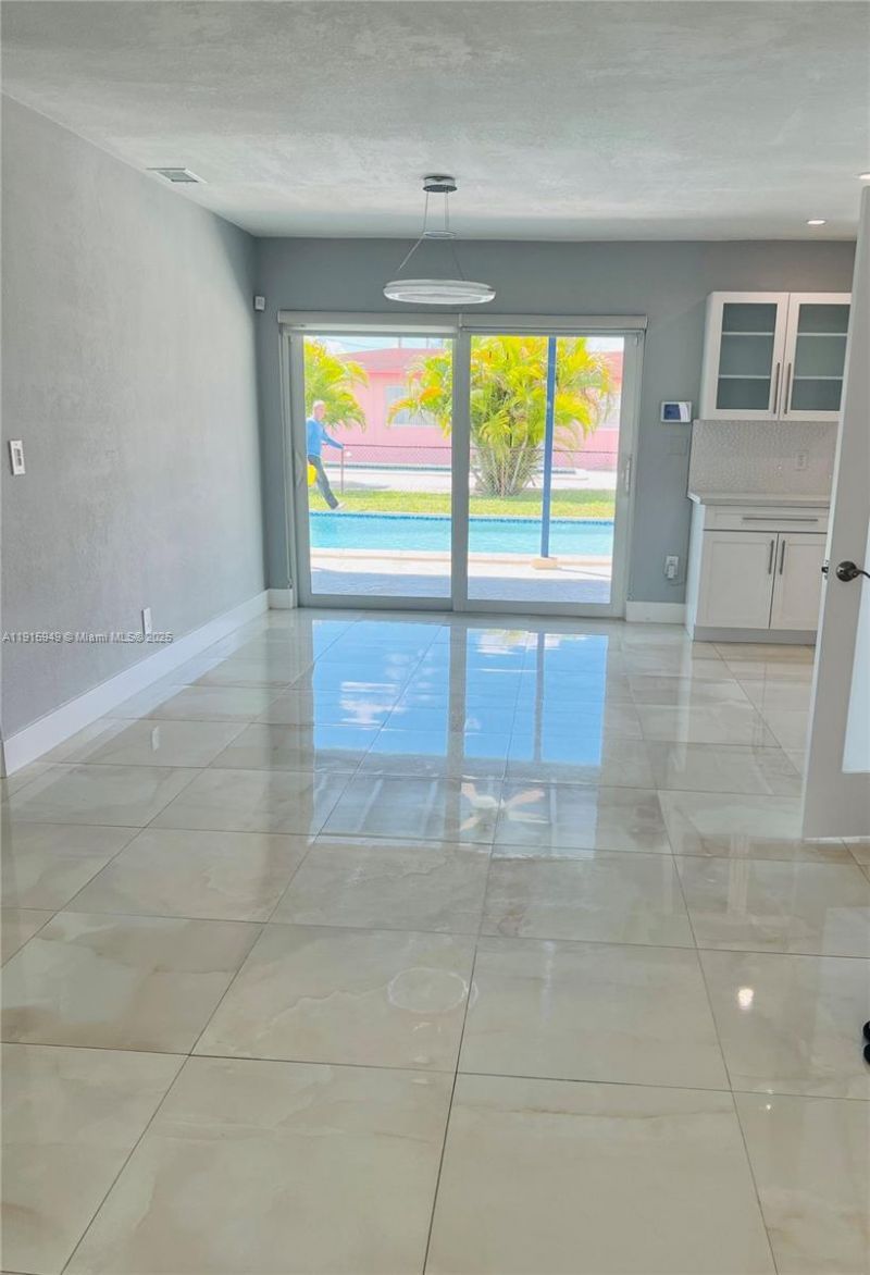 8700 SW 42nd Ter, Miami, FL 33165 Photo