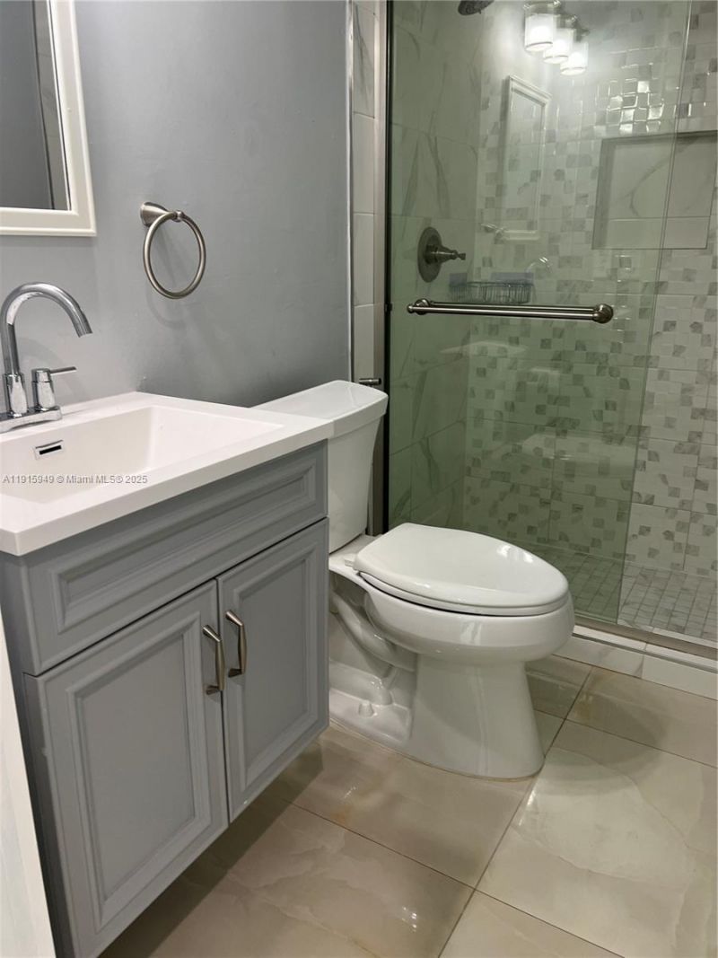 8700 SW 42nd Ter, Miami, FL 33165 Photo