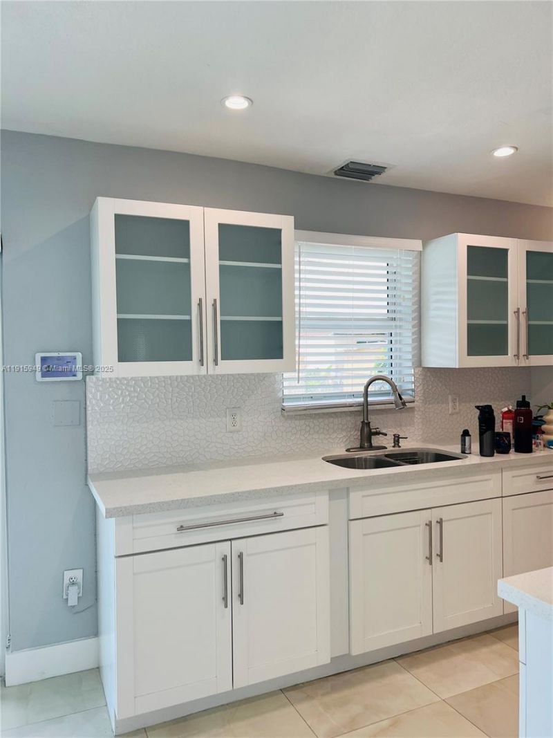 8700 SW 42nd Ter, Miami, FL 33165 Photo