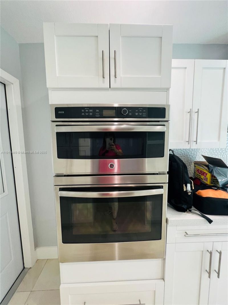 8700 SW 42nd Ter, Miami, FL 33165 Photo