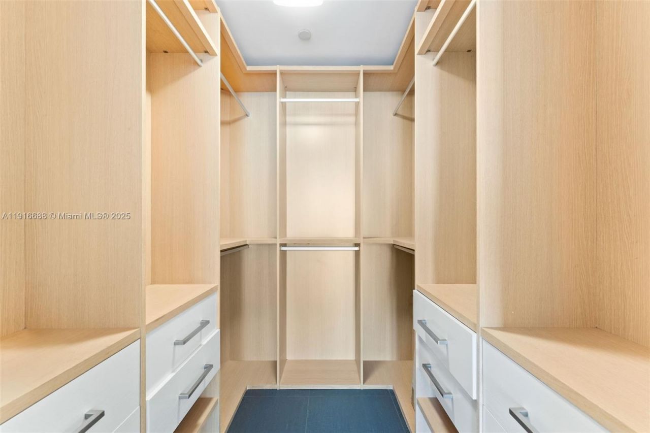 1100 Biscayne Blvd, Unit 4502, Miami, FL 33132 Photo