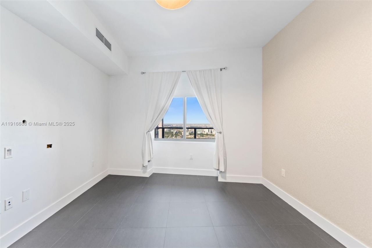 1100 Biscayne Blvd, Unit 4502, Miami, FL 33132 Photo