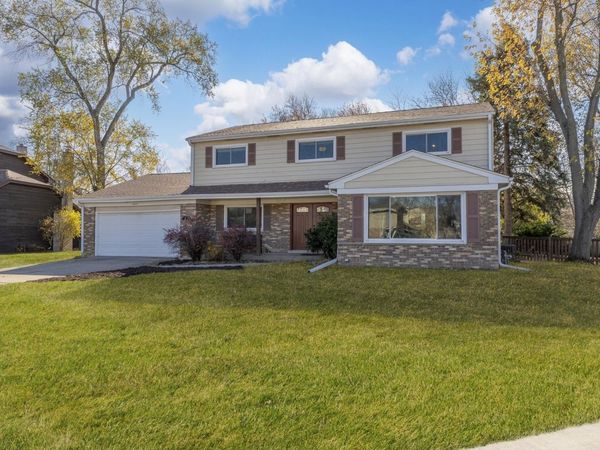 4013 Radcliffe Drive, Northbrook, IL 60062