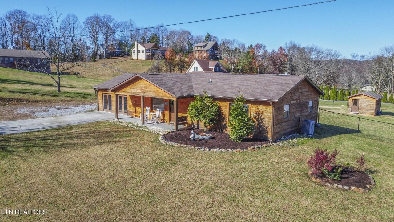3260 Covemont Rd Sevierville, TN 37862