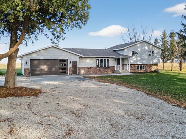 15158 241st Avenue, Preston, MN 55965