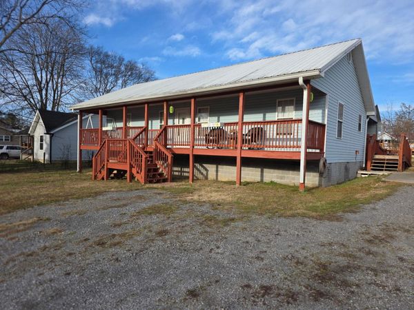 1304 SW Victory Street SW, Cleveland, TN 37311