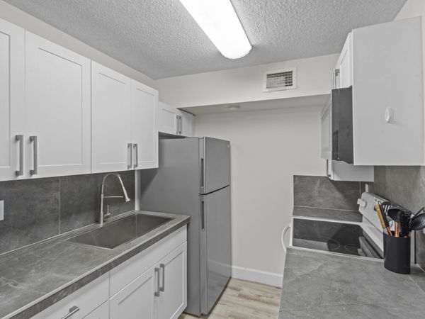 2000 N Congress Avenue, Unit 106, West Palm Beach, FL 33401