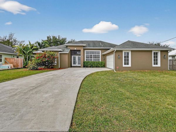 3960 SW Hablow Street, Port St. Lucie, FL 34953