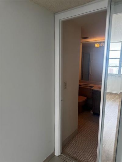 2851 NE 183rd St, Unit 2004, Aventura, FL 33160 Photo