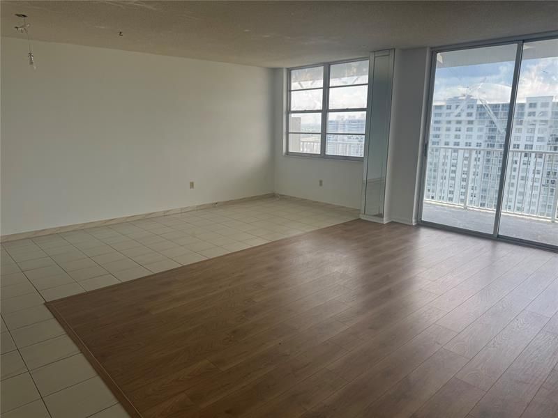 2851 NE 183rd St, Unit 2004, Aventura, FL 33160 Photo